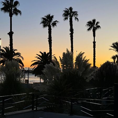 T3 Neuf Avec Terrasse Et Jardin Face A La Mer Bandol Exteriér fotografie