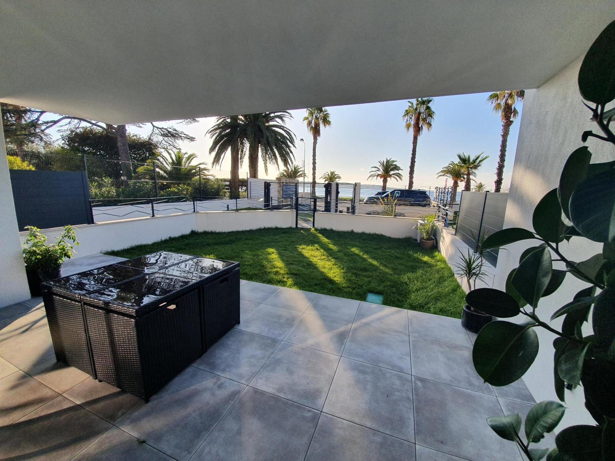 T3 Neuf Avec Terrasse Et Jardin Face A La Mer Bandol Exteriér fotografie