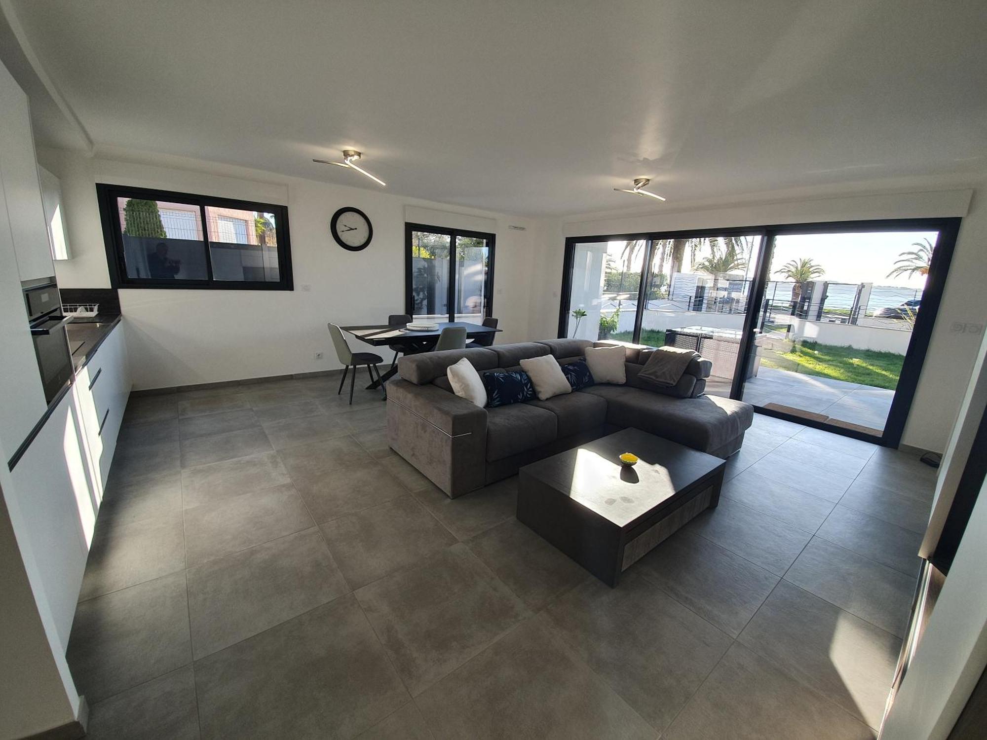 T3 Neuf Avec Terrasse Et Jardin Face A La Mer Bandol Exteriér fotografie