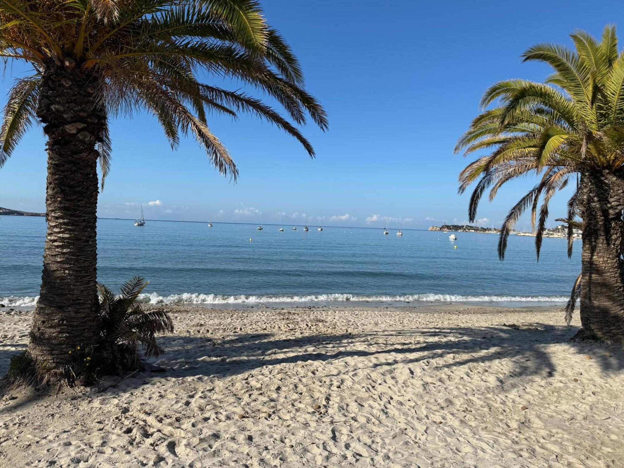 T3 Neuf Avec Terrasse Et Jardin Face A La Mer Bandol Exteriér fotografie